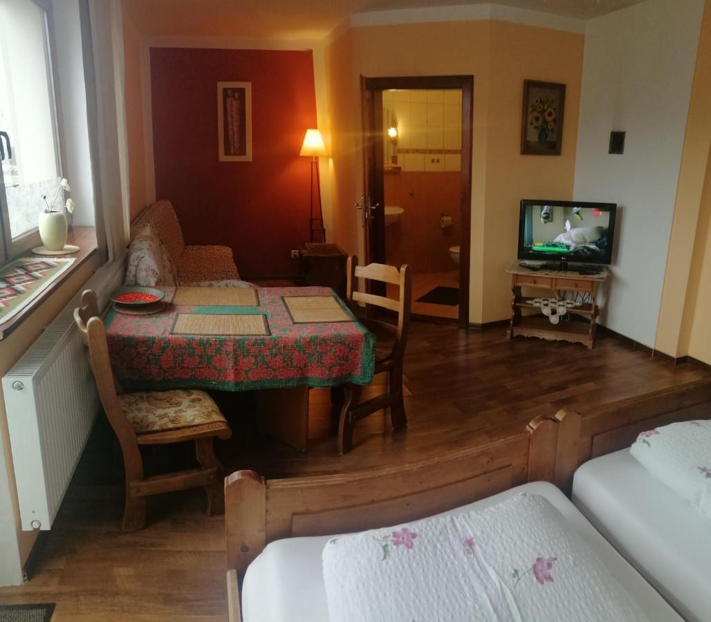 Villa Meisterburg Ściegny Szoba fotó